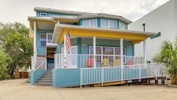 Apartment (2 Bedrooms) | Exterior