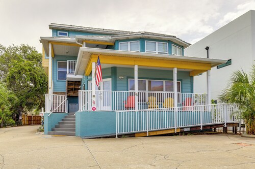Indian Rocks Vacation Rental Condo: Steps to Beach