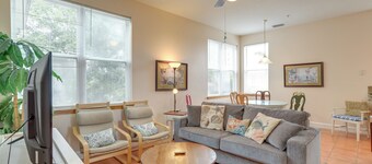 Indian Rocks Vacation Rental Condo: Steps to Beach