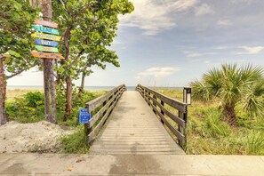 Apartment (2 Bedrooms) | Interior - Indian Rocks Vacation Rental Condo: Steps to Beach (Indian Rocks Beach)
