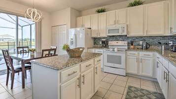 Villa (6 Bedrooms) | Interior