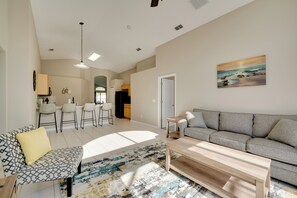 Interior - Kissimmee Getaway w/ Pool ~ 7 Mi to Disney! (Kissimmee)