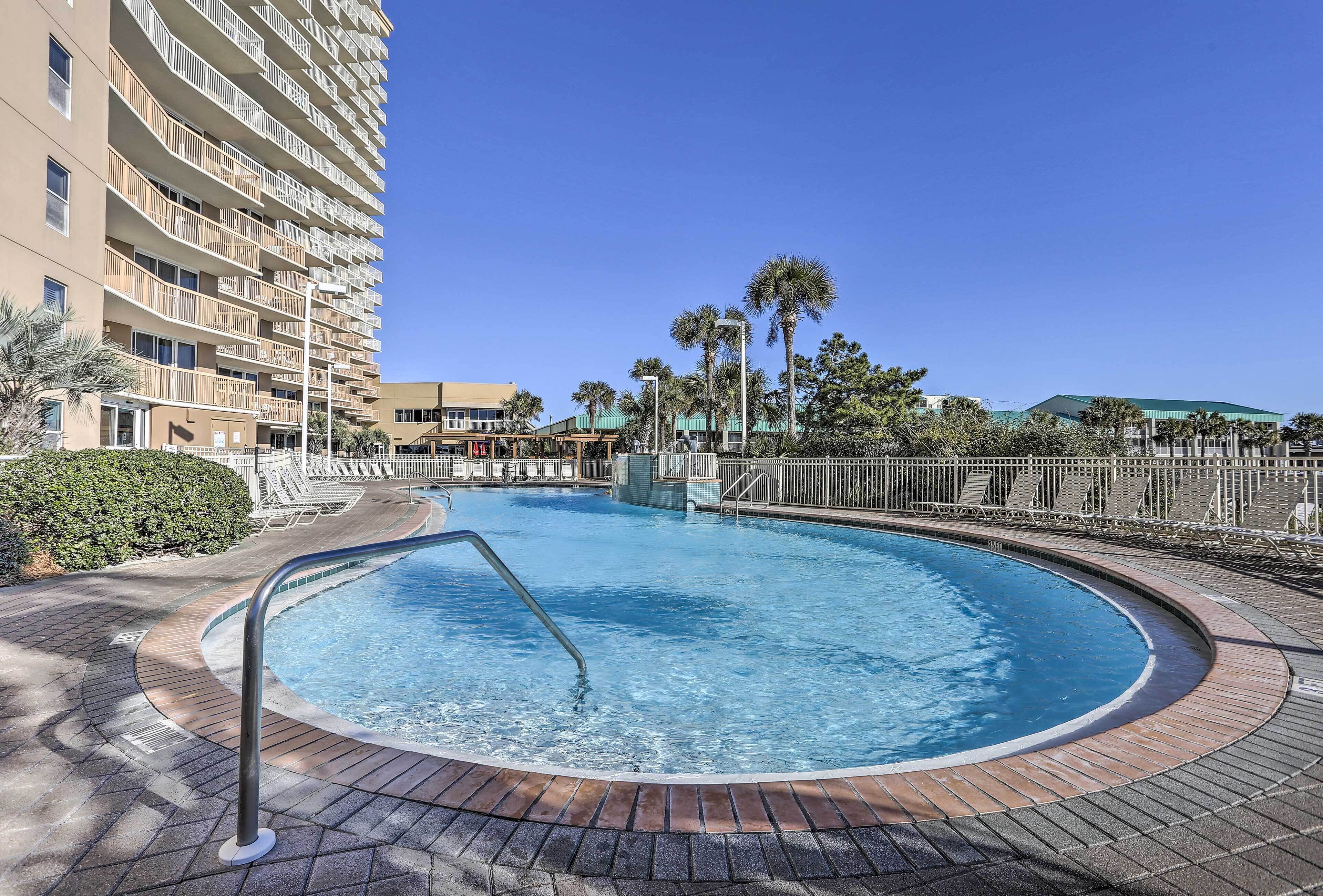 High-rise Destin Condo w/ Balcony + Pool View