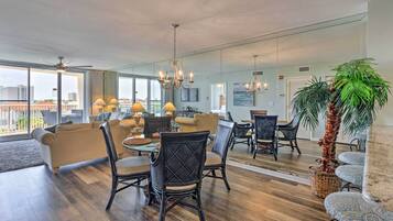 Apartment (2 Bedrooms) | Bahagian dalam