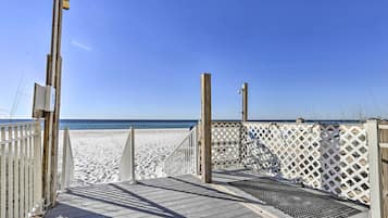 Apartment (2 Bedrooms) | Bahagian dalam