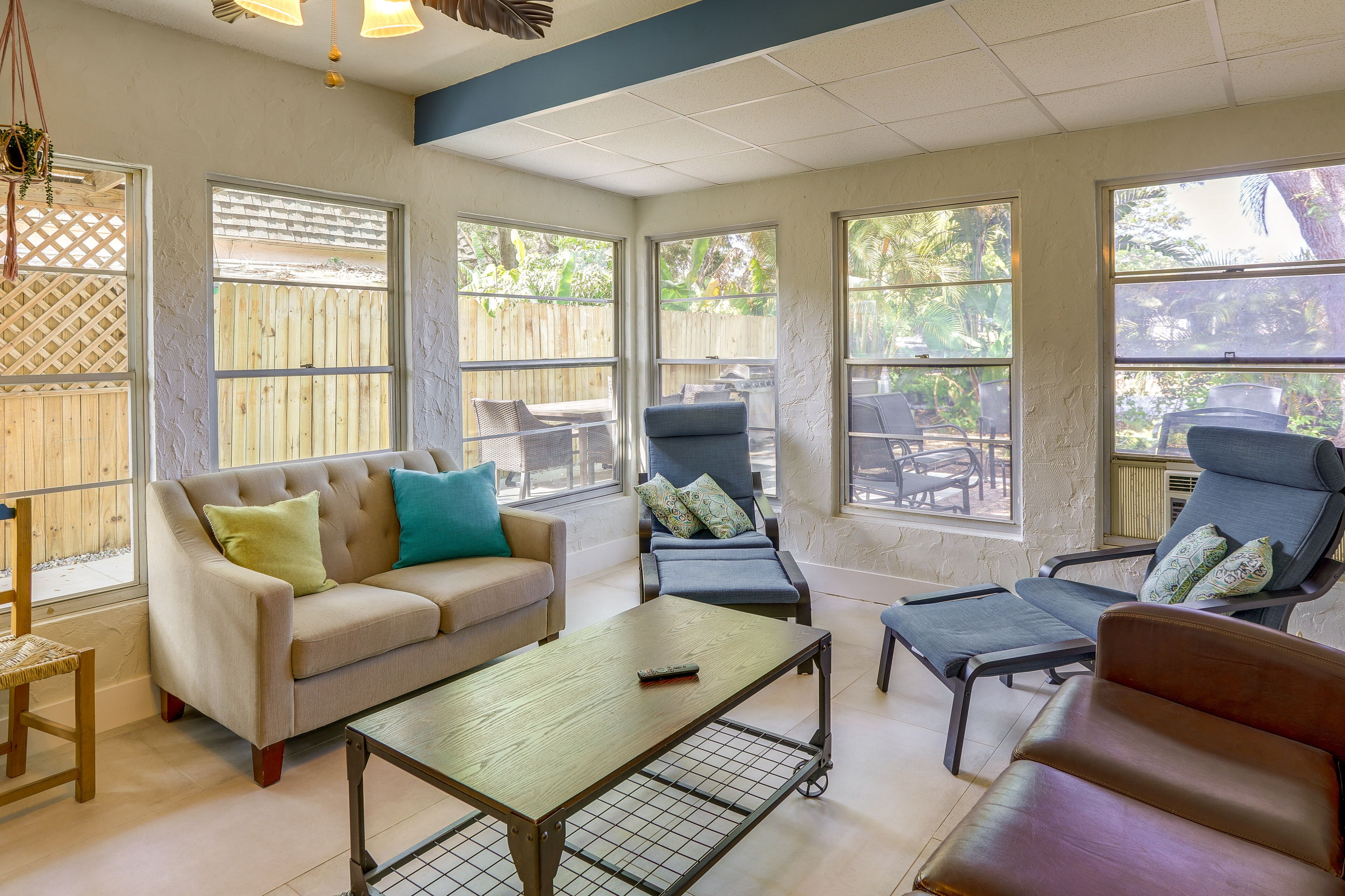 Largo Family Home w/ Sunroom & Back Patio!