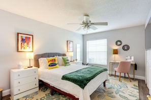 House (4 Bedrooms) | Interior - Inviting Jensen Beach Home w/ Screened-in Patio! (Jensen Beach)