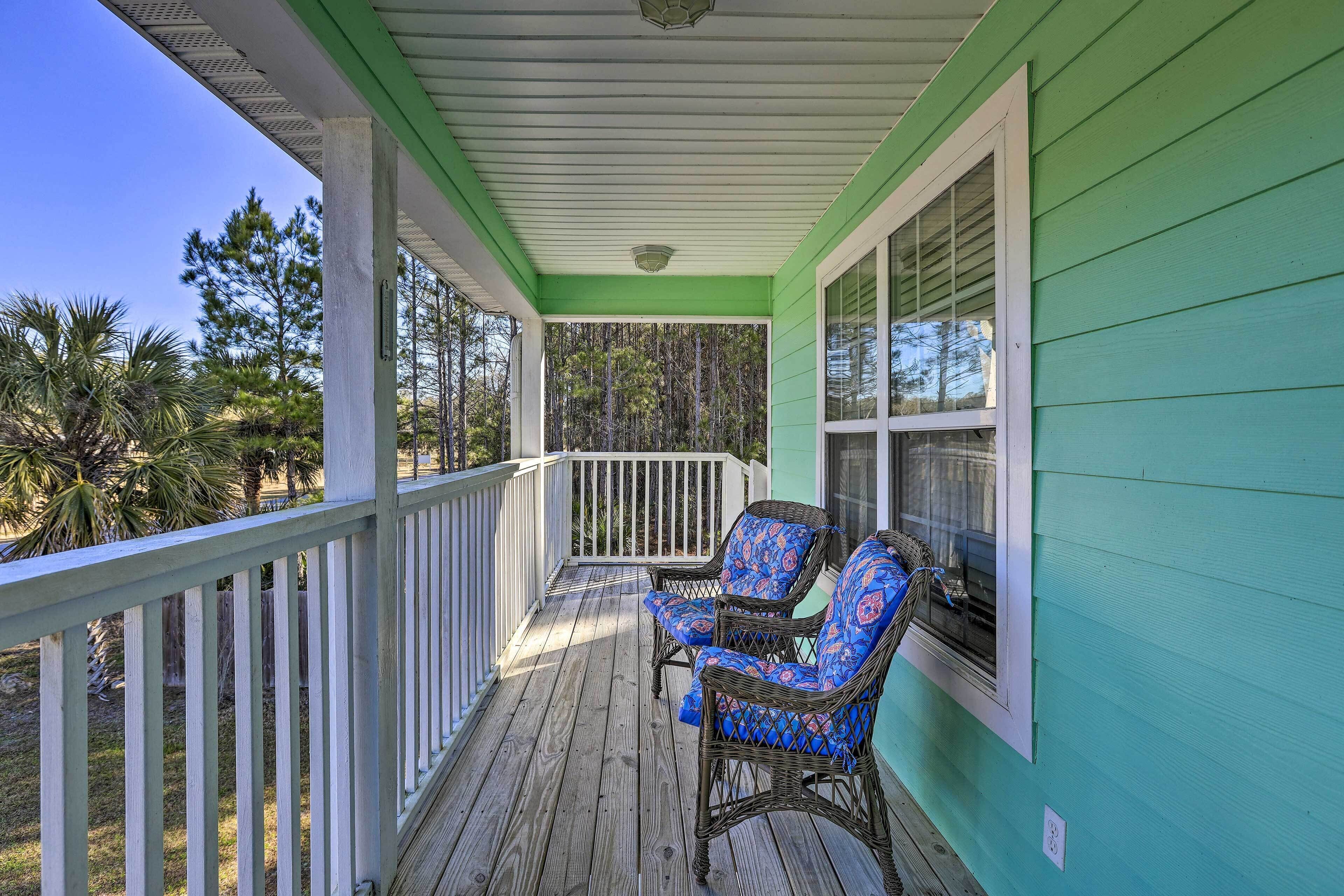 'honey's Hideout' < 1 Mile to River Access!