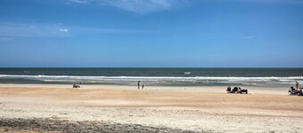 Beachfront Cottage in St Augustine - Pet Friendly!