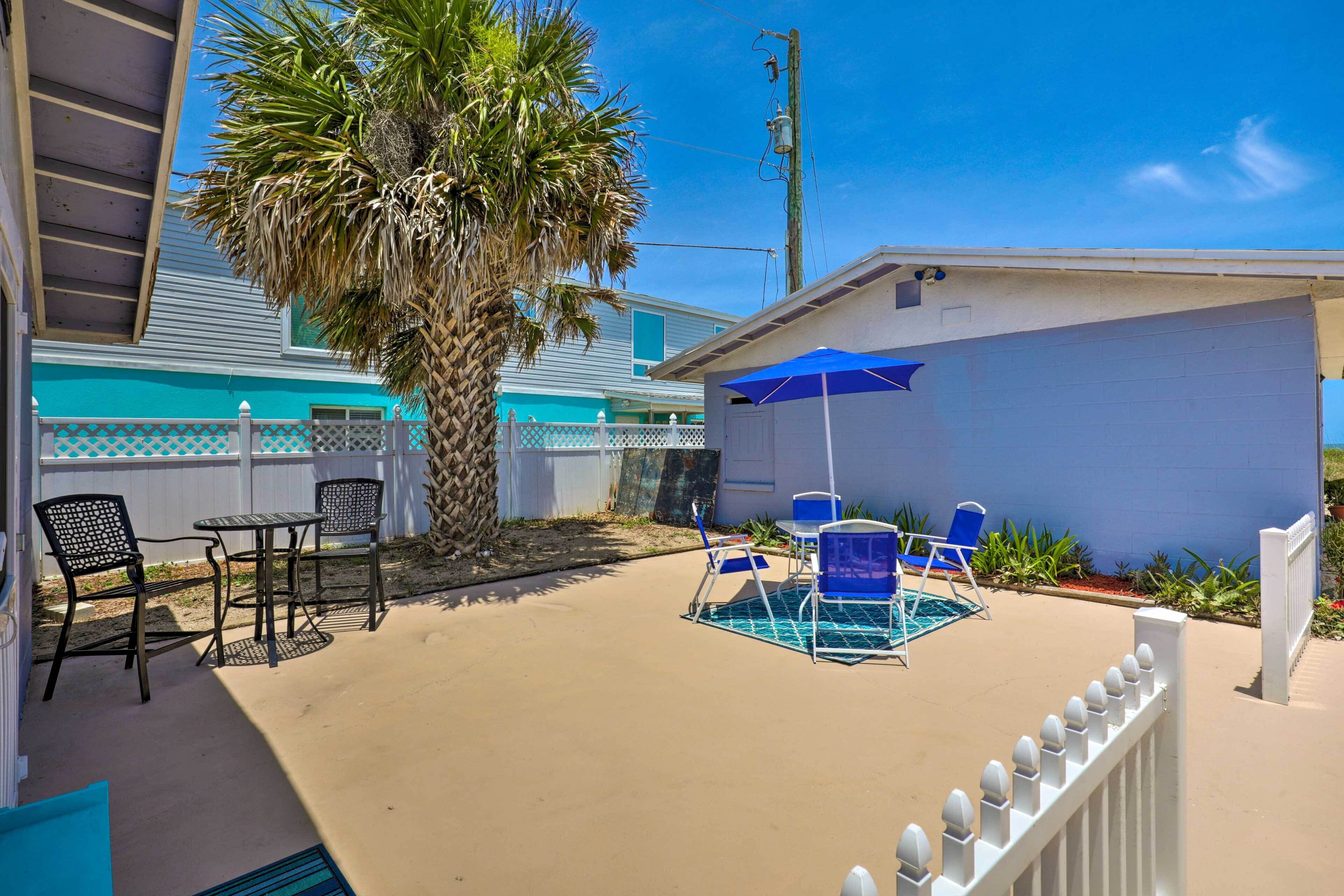 Inviting Home in Surfside Oceanfront Cottages