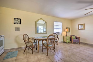 Cottage (1 Bedroom) | Interior - Beachfront Cottage in St Augustine - Pet Friendly! (St. Augustine)