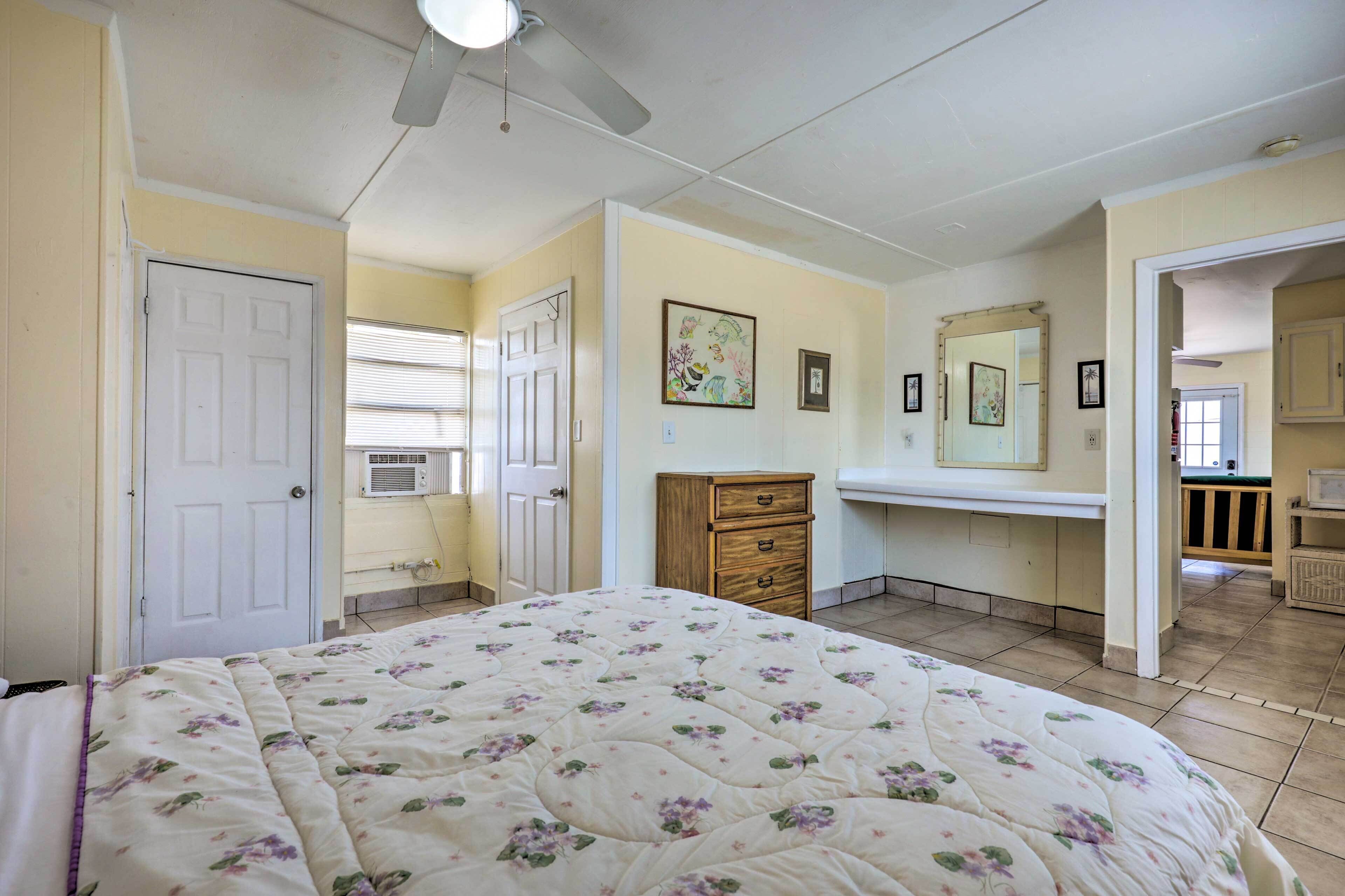 Inviting Home in Surfside Oceanfront Cottages