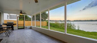 Hook, Line & Leisure: Lakefront Gem, 2 Mi to Dtwn