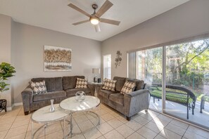 Interior - 9 Mi to Disney: Resort Getaway w/ Private Patio! (Kissimmee)