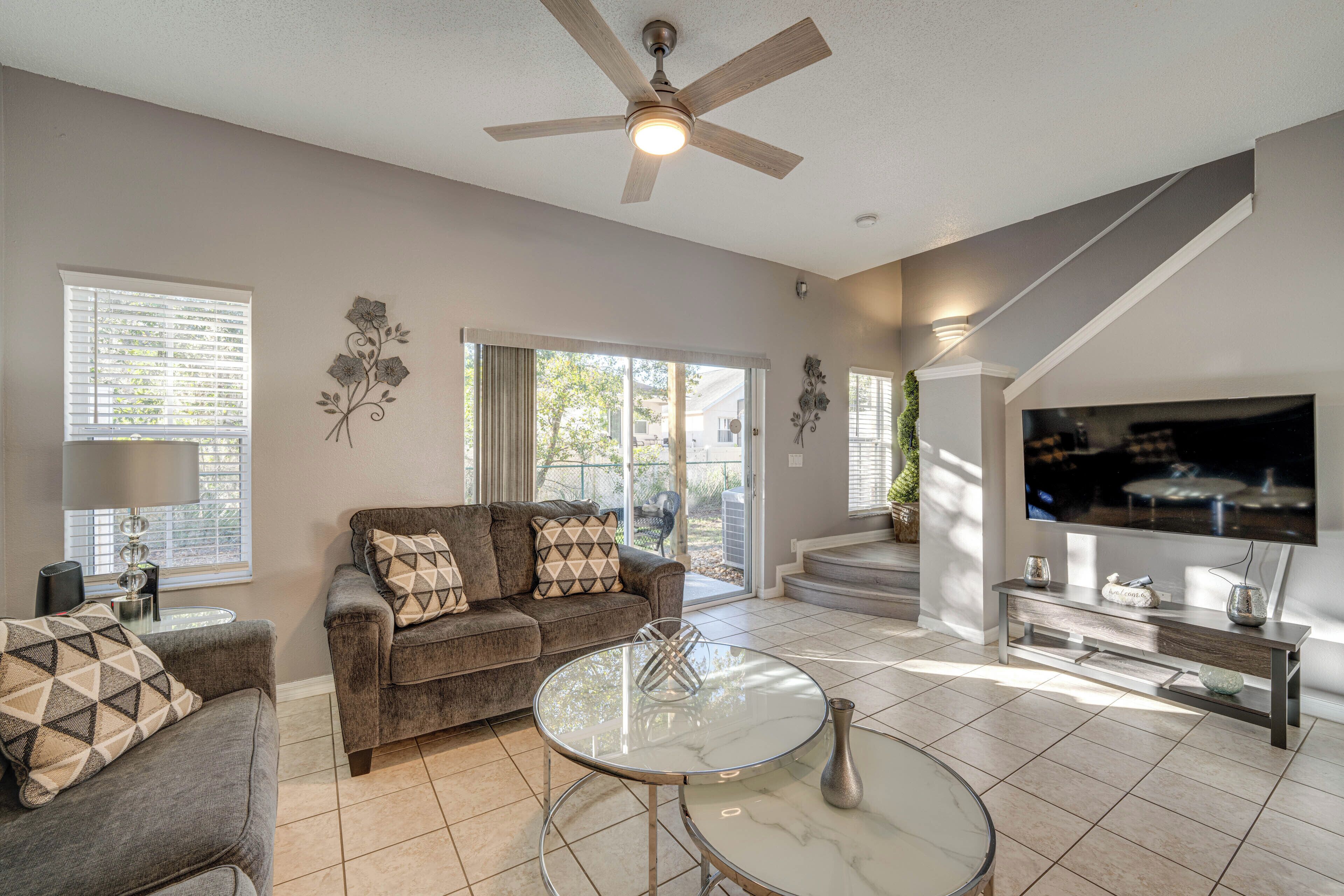 Apartment (3 Bedrooms) | Front of property