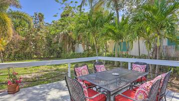 Cottage (2 Bedrooms) | Front of property