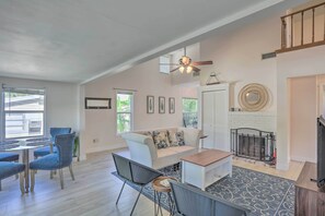 Cottage (2 Bedrooms) | Interior