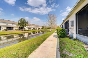 Apartment (4 Bedrooms) | Interior - Resort Getaway w/ Florida Room: 14 Mi to Disney! (Kissimmee)