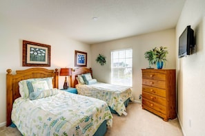 Apartment (4 Bedrooms) | Interior - Resort Getaway w/ Florida Room: 14 Mi to Disney! (Kissimmee)