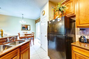 Apartment (4 Bedrooms) | Interior - Resort Getaway w/ Florida Room: 14 Mi to Disney! (Kissimmee)