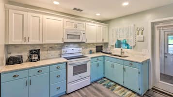 Cottage (3 Bedrooms) | Interior