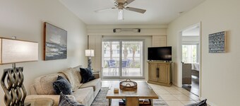 Marco Island Condo w/ Shared Pool & Hot Tub!