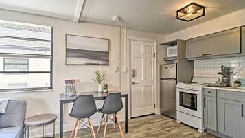 Apartment (0 Bedroom) | Interior