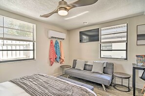 Apartment (0 Bedroom) | Interior