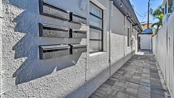 Apartment (0 Bedroom) | Interior