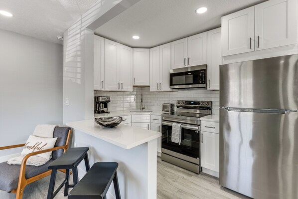 Apartment (1 Bedroom) | Interior - Walk to Gulf: Madeira Beach Condo w/ Patio (Madeira Beach)