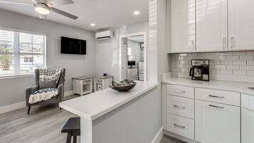 Apartment (1 Bedroom) | Interior