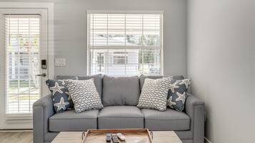 Apartment (1 Bedroom) | Interior