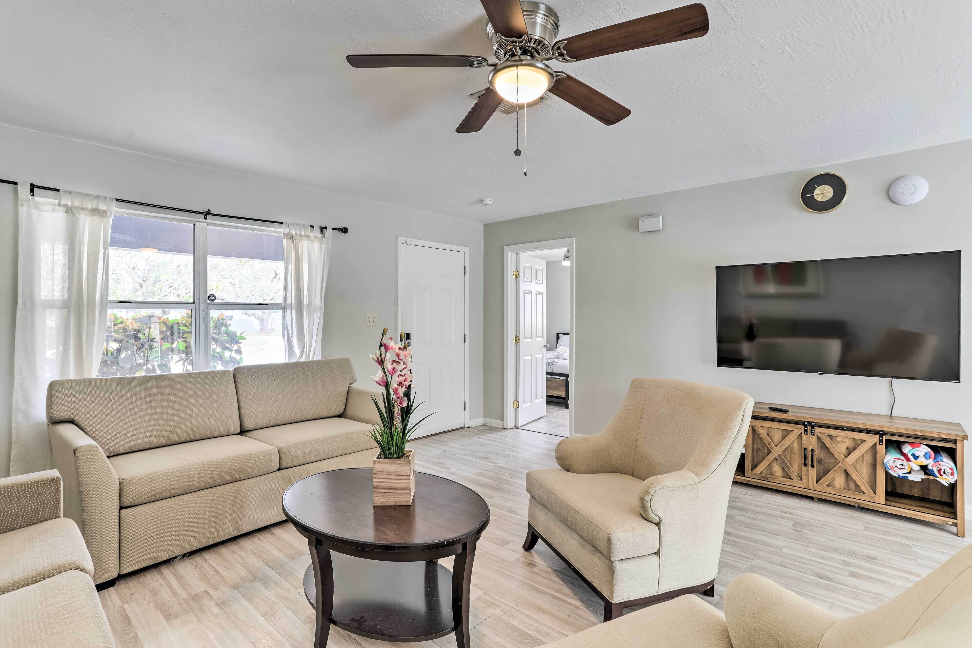 Largo Hideaway w/ Game Room & Fenced Yard!