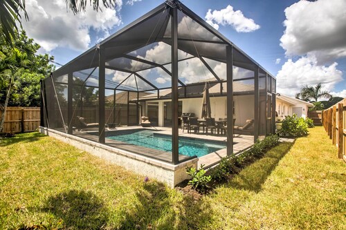 Naples Home w/ Lanai & Pool Near Vanderbilt Beach!