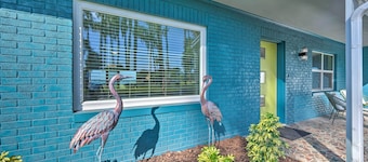 Waterfront Lake Dora Escape w/ Private Dock & Slip