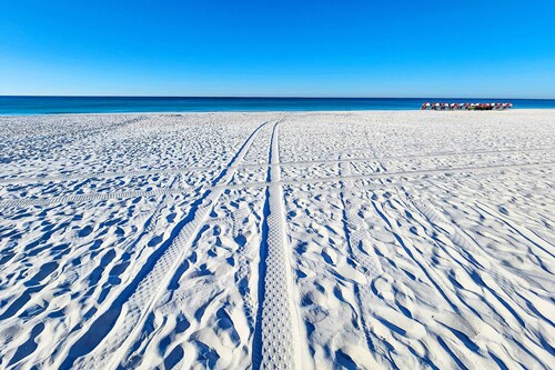 Modern Miramar Beach Townhome, Walk to Ocean!