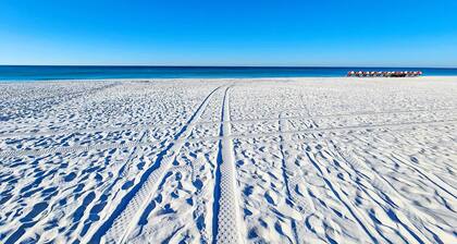 Modern Miramar Beach Townhome, Walk to Ocean!