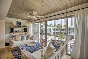 Apartment (2 Bedrooms) | Interior - Modern Fort Myers Beach Retreat w/ Pool Access! (Fort Myers Beach)