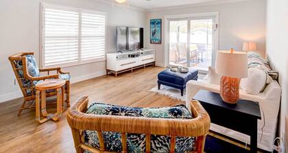 Naples Vacation Home: Private Pool + Hot Tub!