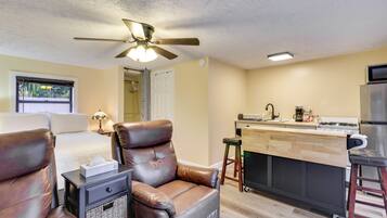 Apartment (0 Bedroom) | Interior