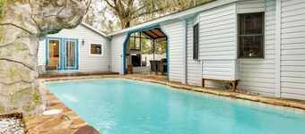 Mt Dora Couple's Retreat w/ Shared Pool!