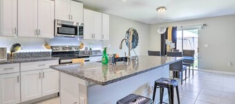 Modern & Bright Ruskin Home Near Bahia Beach!