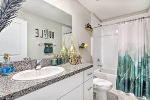 Ferienhaus (3 Bedrooms) | Badezimmer