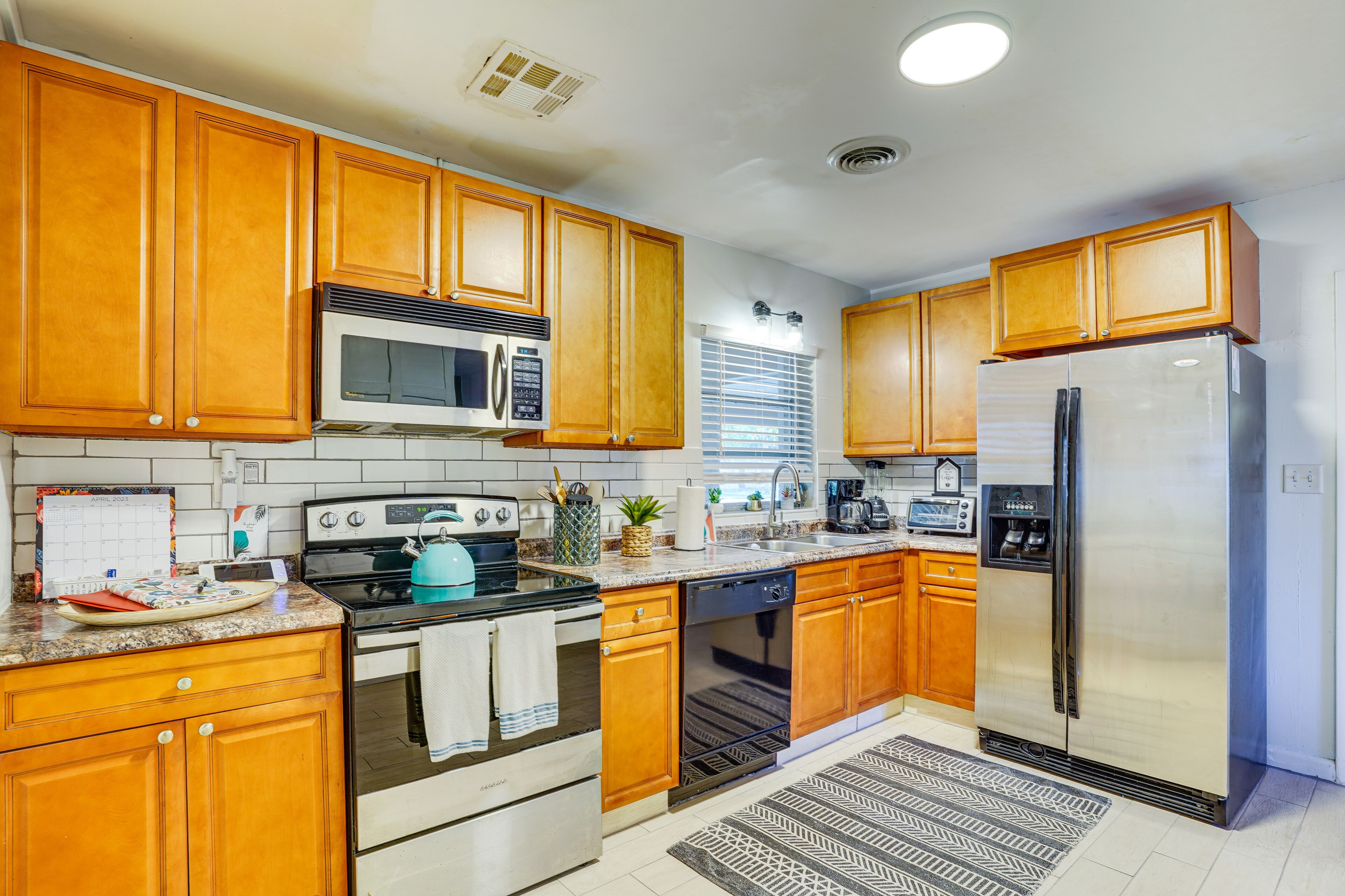 House (3 Bedrooms) | Private kitchen | Microwave, oven, stovetop, dishwasher