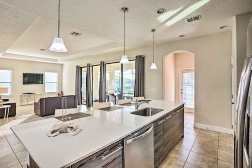 Modern Haines City Home w/ Pool & Lanai!