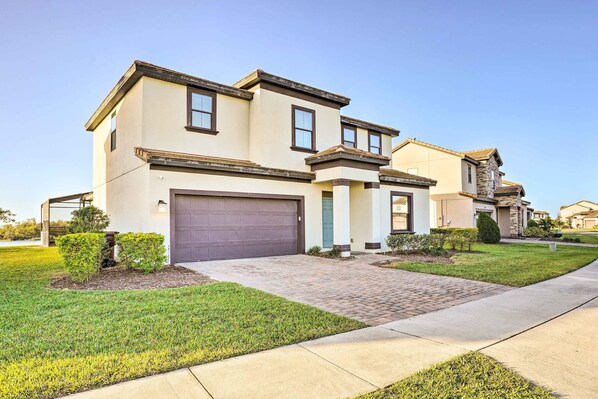 Interior - Modern Haines City Home w/ Pool & Lanai! (Haines City)