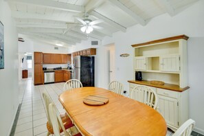 Interior - Ormond Beach Vacation Rental - Walk to Ocean! (Ormond Beach)