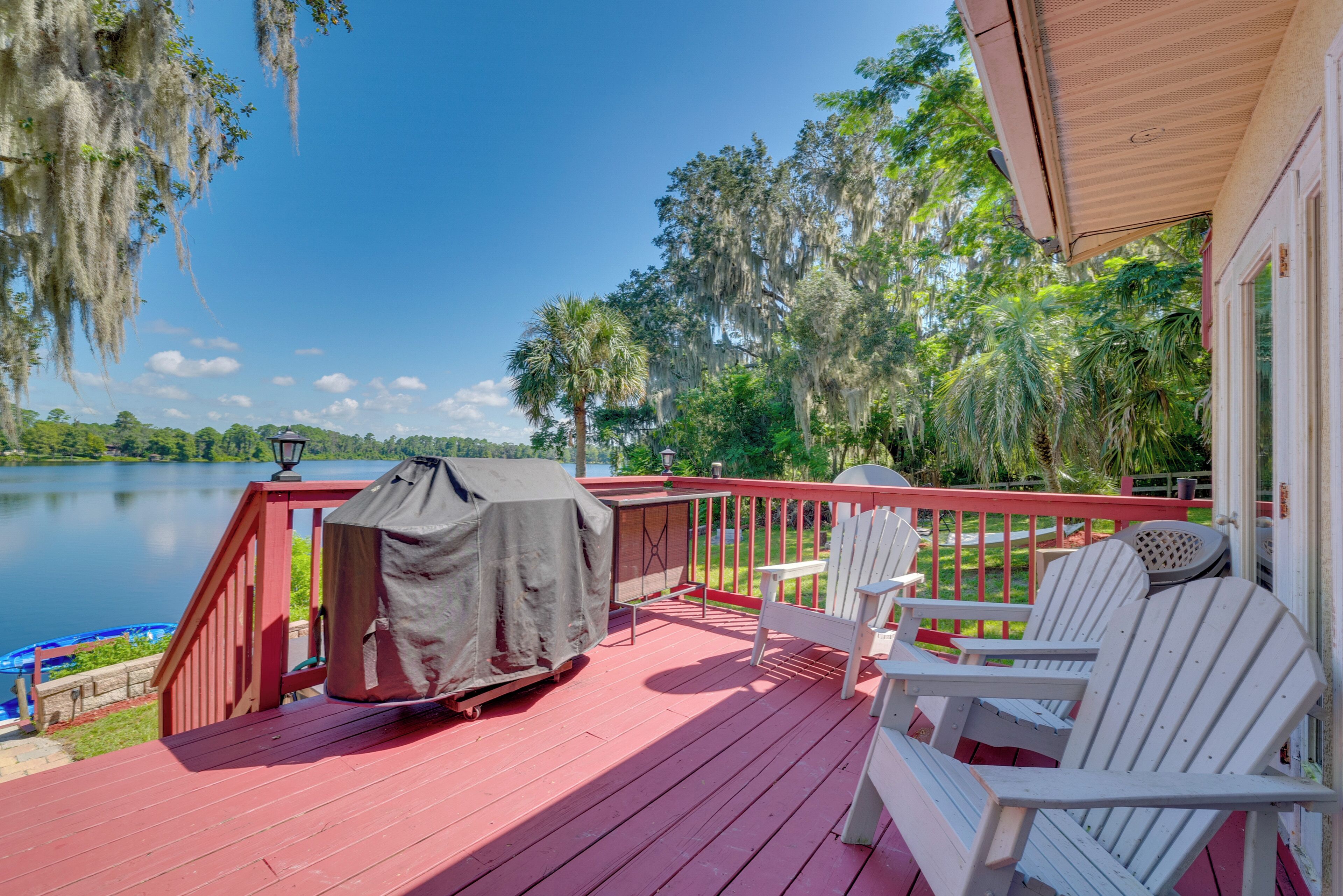Ocklawaha House on Lake Fay W/pool Table & Hot Tub