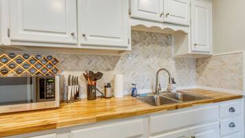 Ev (3 Bedrooms) | İç mekân