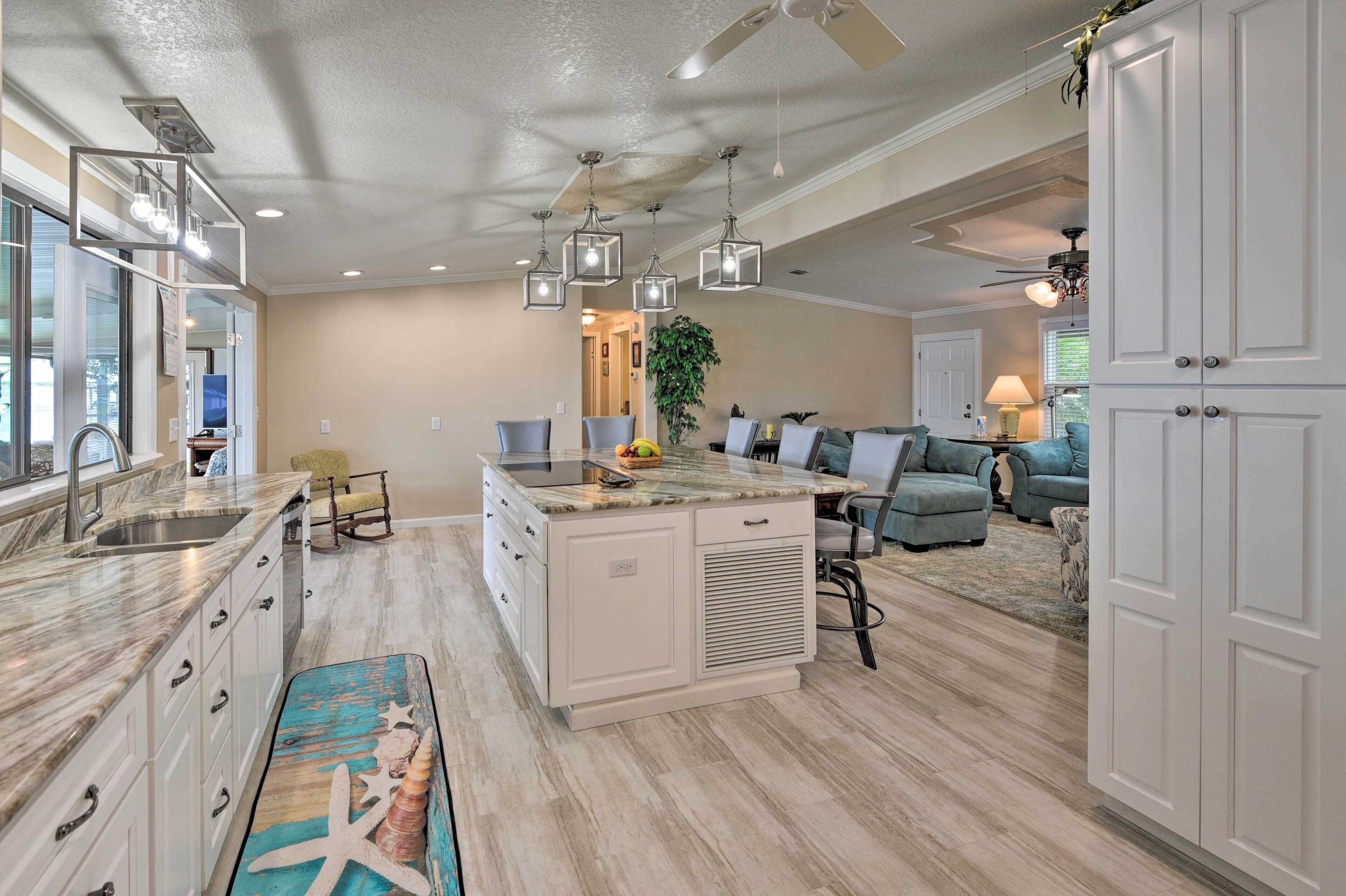 Picturesque Retreat on St Johns River + Docks